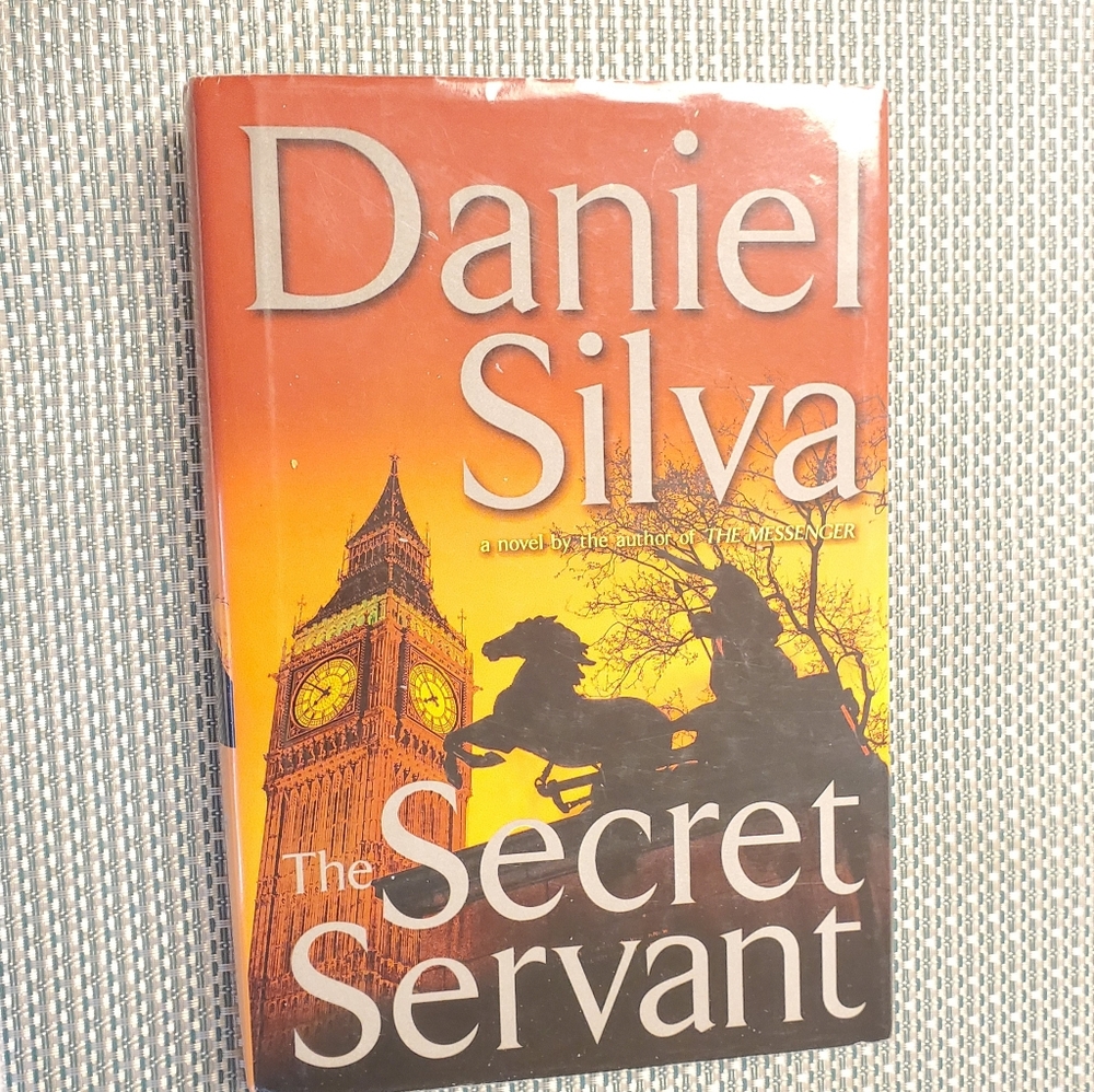 The Secret Servant by Daniel Silva Hardcover